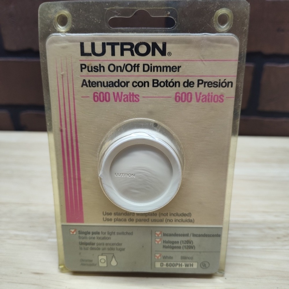 LUTRON PUSH ON / OFF DIMMER SWITCH 600 WATTS D-600PH-WH NEW